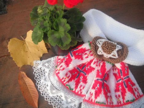 Fular cu motive traditionale
