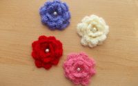 Brosa floricele vesele