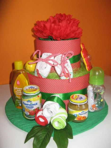 Tort din pampers - Red flowers