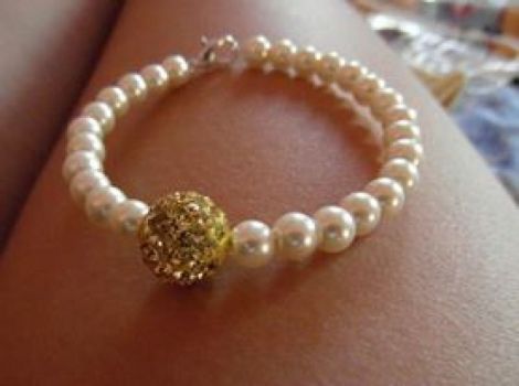 Bratara din perle de sticla si rhinestone