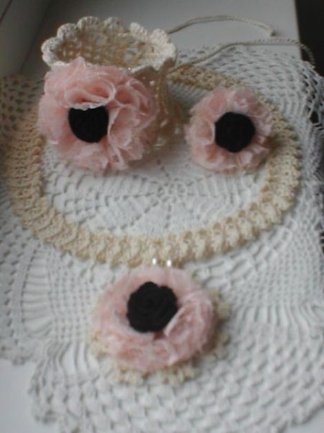set bijuterie din dantela stil vintage