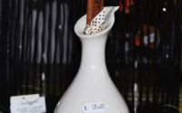 Vaza alba din ceramica cu gat elegant MICA