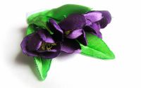 Brosa - martisor Branduse Mov flori textile