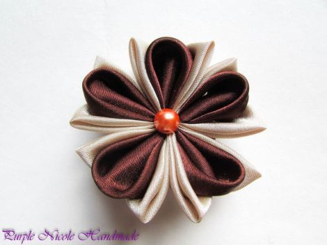 Brosa Ciocolata cu lapte - floare textila kanzashi