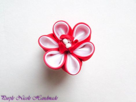 Brosa Bujorel - floare textila kanzashi