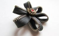 Brosa Black Dahlia - fermoar negru