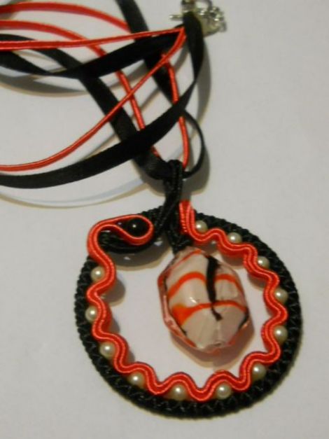 Colier soutache