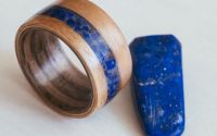 Inel din lemn cu insertie de lapis lazuli