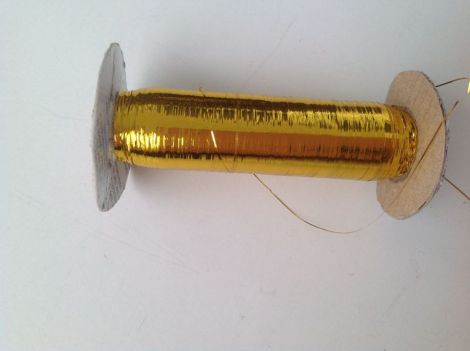 Fir metalic  lurex foarte fin si de efect  auriu 