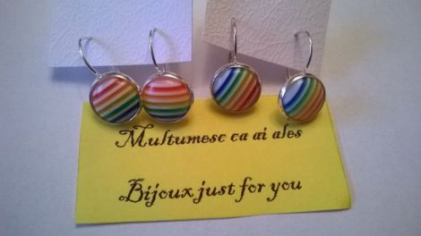 Cercei multicolori