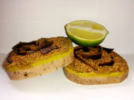 Sapuneala de cacao lime si capsuni