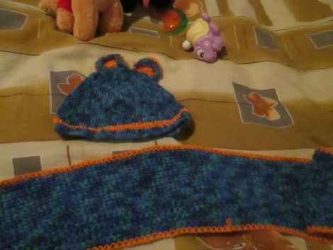 set caciulita fular pt baieti