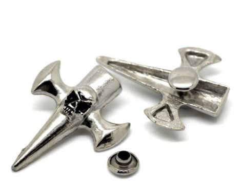 TINTE  CAPSE CRUCE CU CRANIU ARGINTII 31MM