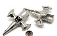 TINTE  CAPSE CRUCE CU CRANIU ARGINTII 31MM