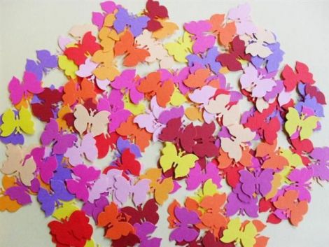 Confetti fluturi