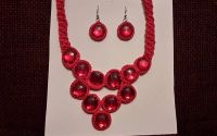 Set handmade colier si cercei crosetat rosu