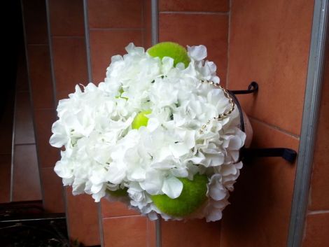 Aranjament flori artificiale - hortensii albe