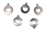 CHARM ARGINTIU INIMA DECUPATA 18MM