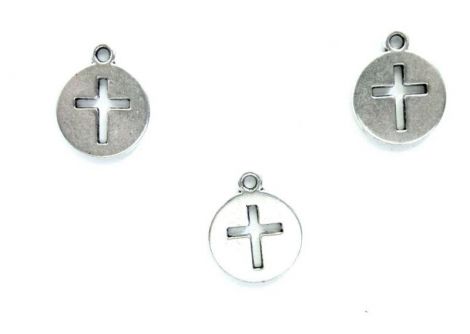 CHARM ARGINTIU DECUPAT CU CRUCE 18MM