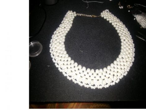 Colier alb handmade din margele