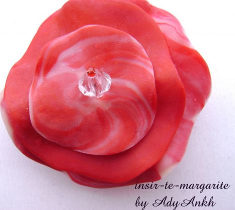 Brosa ruffles rosie