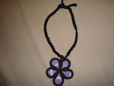 Colier negru cu mov
