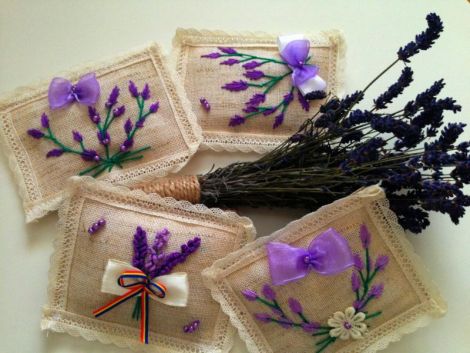 Marturii parfumate pernute cu lavanda