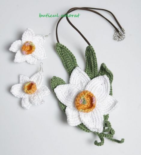 Colier White splendor