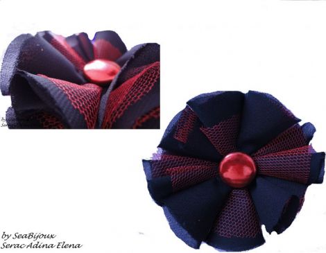 Brosa "Luxurious Red Brooch"
