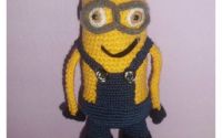 Minion crosetat