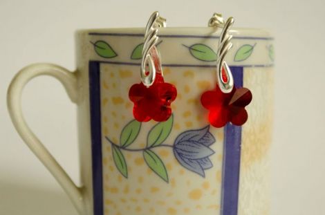 Cercei din argint cu floricica