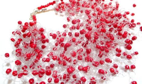 Colier transparent rosu coral