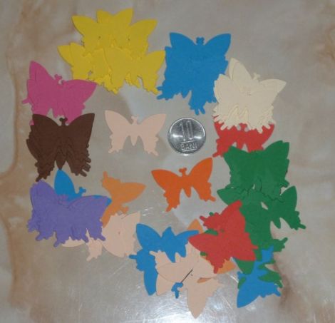 confetti fluturi colorati