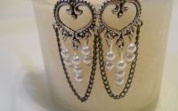 cerceiwhite pearls