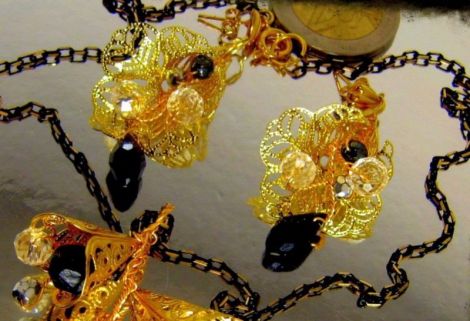 CERCEI filigram aurit 18K cristale Swarovski