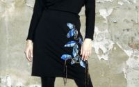 ROCHIE NEAGRA CU APLICATII  
