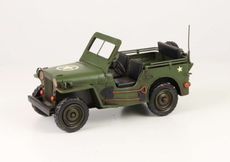 MODEL MASINA MILITARA