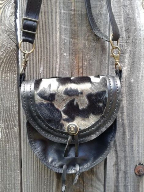 Tolba mica handmade din piele