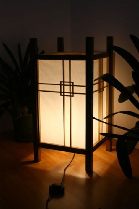Lampadar japonez in memoriam Tanaka san