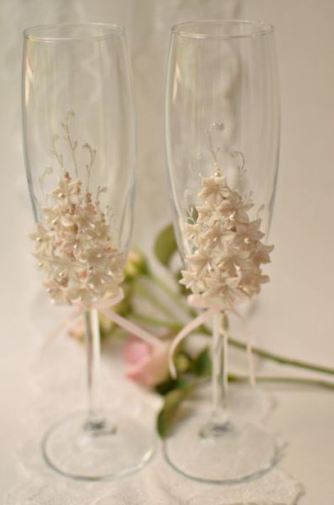 Pahare miri decorate cu flori lucrate manual
