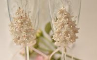 Pahare miri decorate cu flori lucrate manual