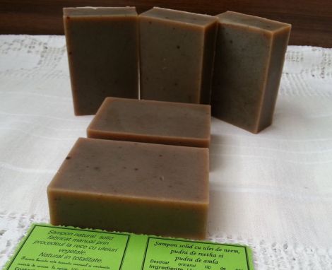 Sampon solid cu ulei de neem
