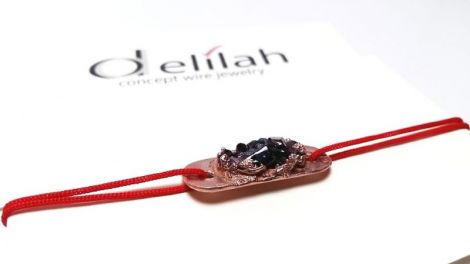 Bratara martisor cu granat si cupru