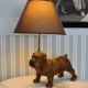LAMPA DE MASA CU UN BULDOG 