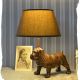 LAMPA DE MASA CU UN BULDOG 