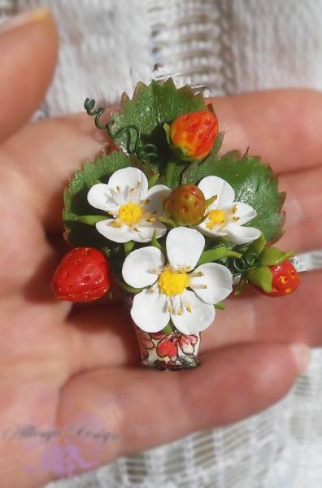 Brosa aromata " Capsune"
