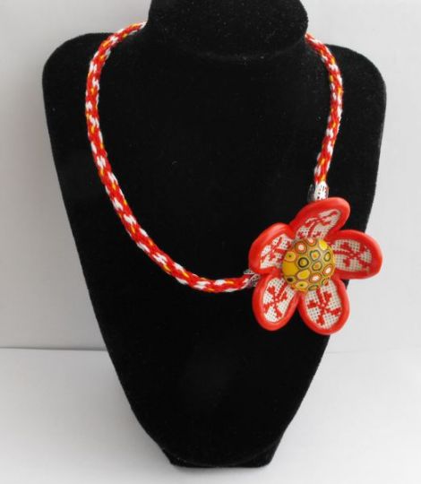 Floare rosie
