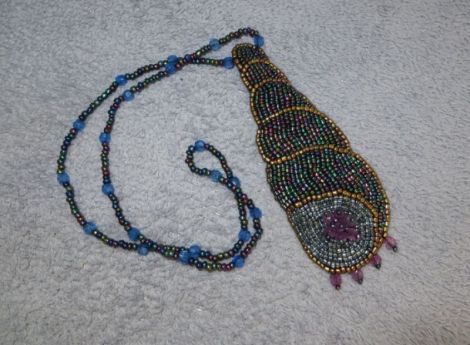 Colier statement handmade colier margele brodat
