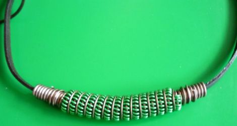 choker din piele si sarma