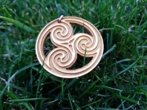 Medalion "Tripla spirala"